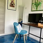 Striano Boutique בית הארחה 4*