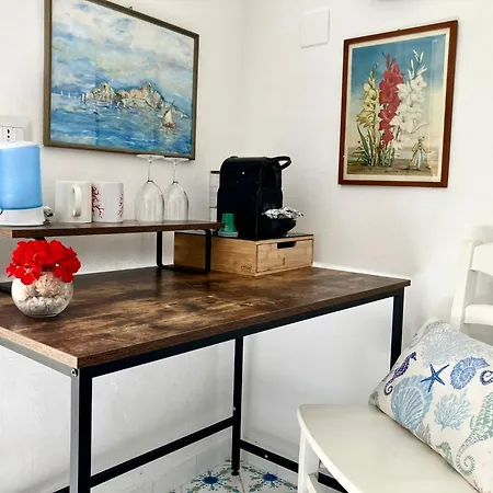 Striano Boutique Gasthuis Capri
